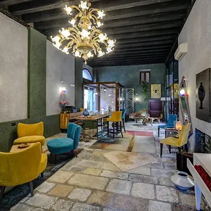 3* Couette-café La Corte